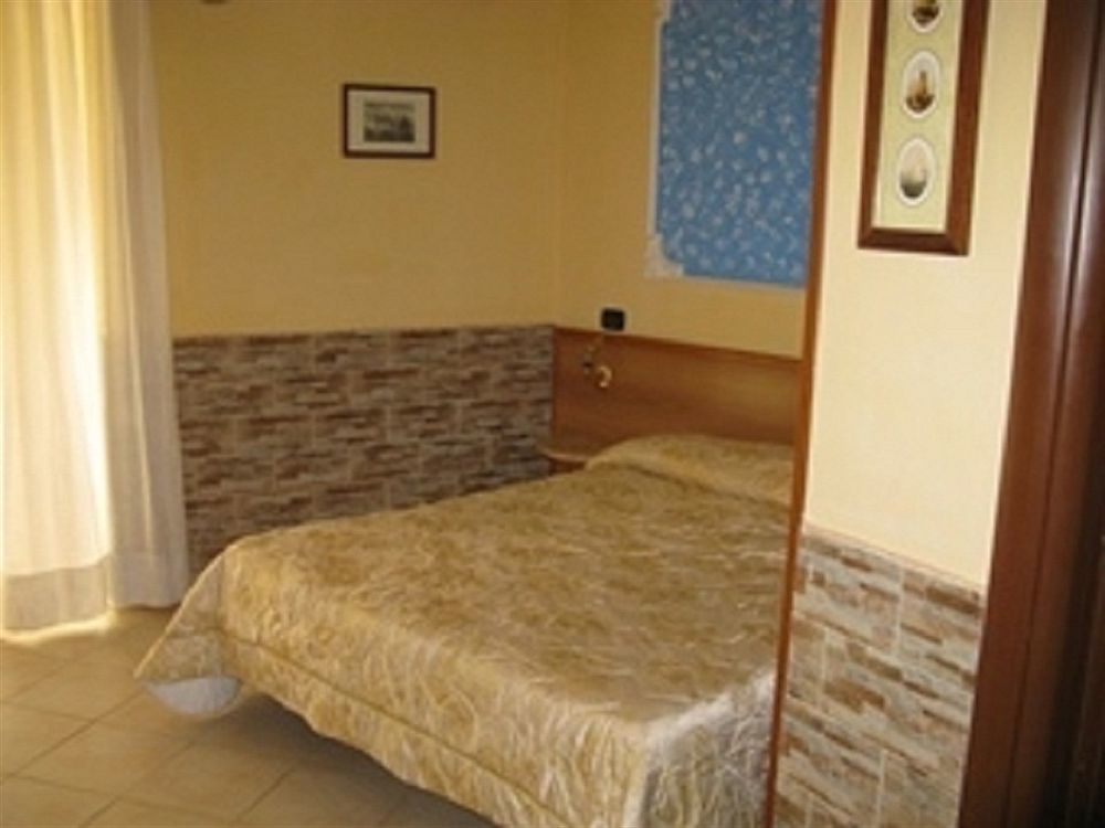 Pensione Enea Naples Luaran gambar
