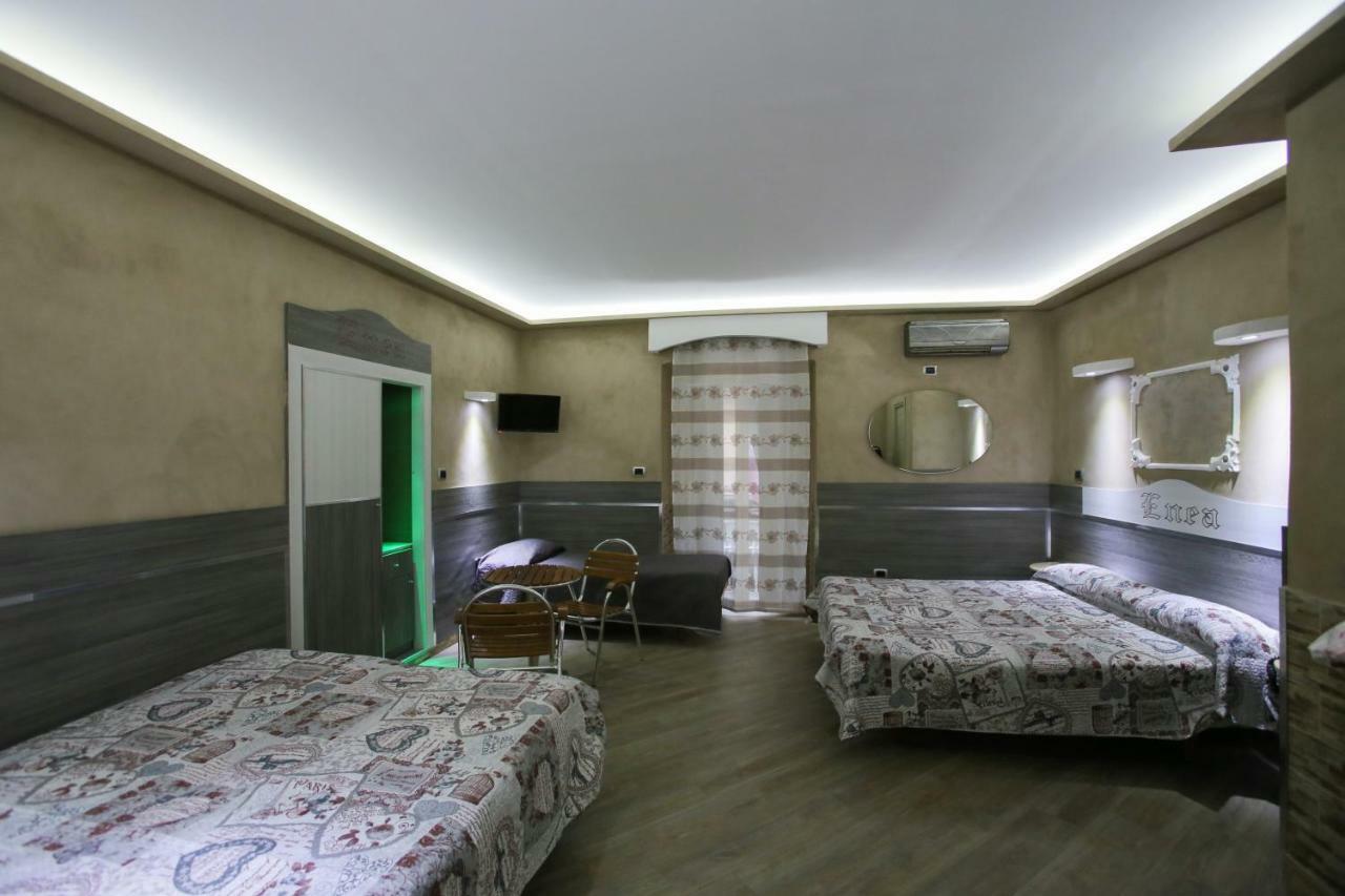 Pensione Enea Naples Luaran gambar